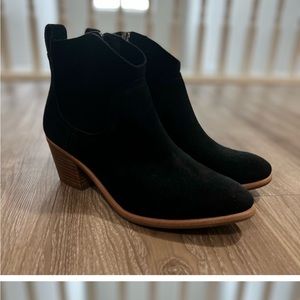Black boots